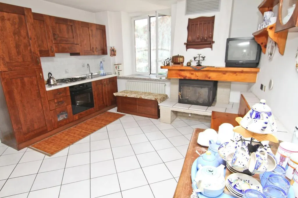 B&B Localita Manzoniane Lecco Bed & Breakfast